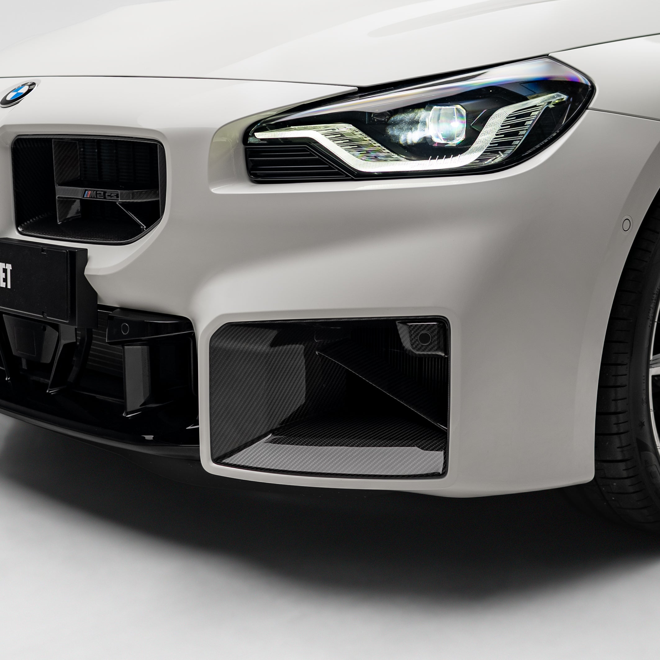 M Performance Style Pre Pregged Dry Carbon Fiber Front Intake Ducts for BMW M2 G87 2023+