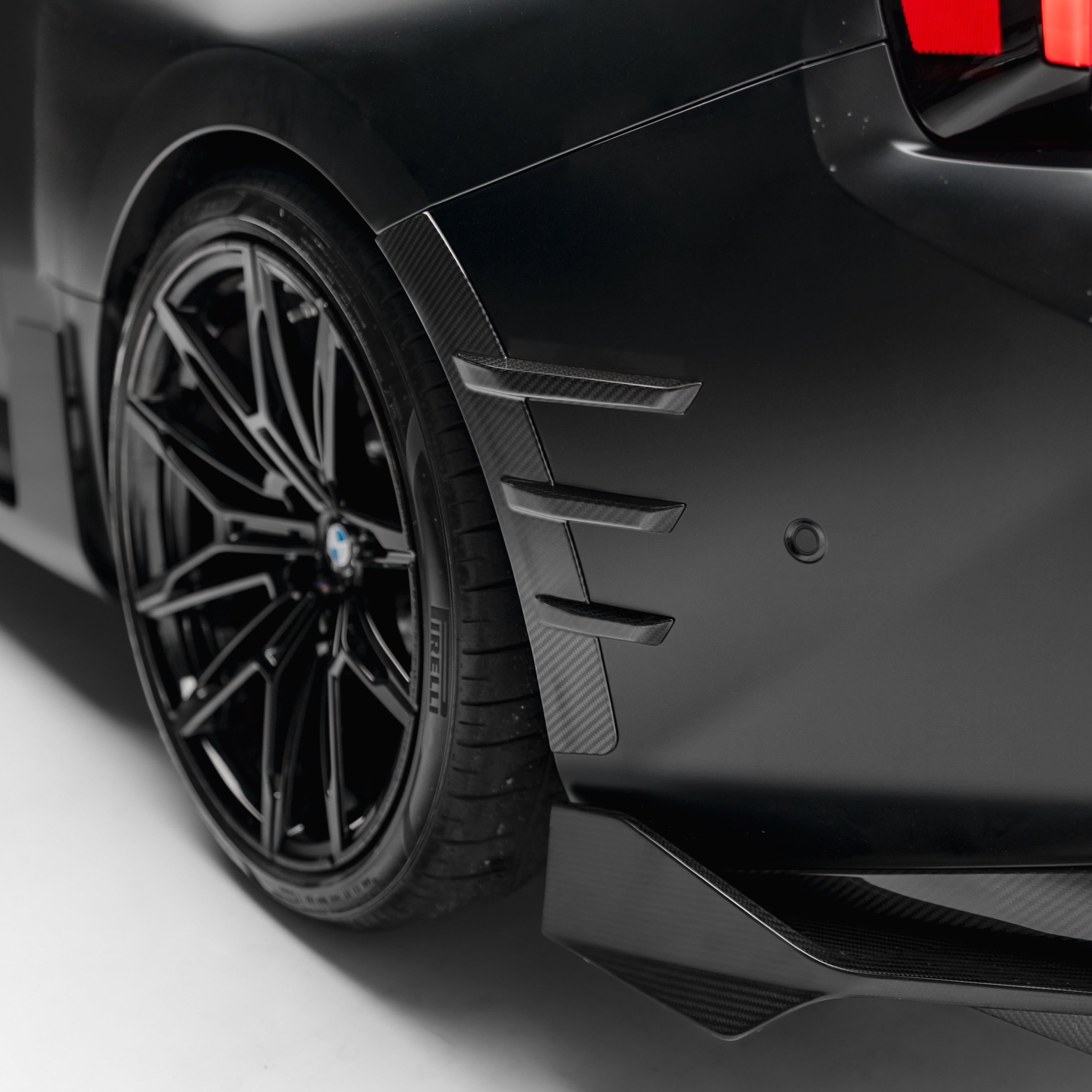 M Performance Style Pre Pregged Dry Carbon Fiber Rear Fender Arch Trim Set for BMW M2 G87 2023+