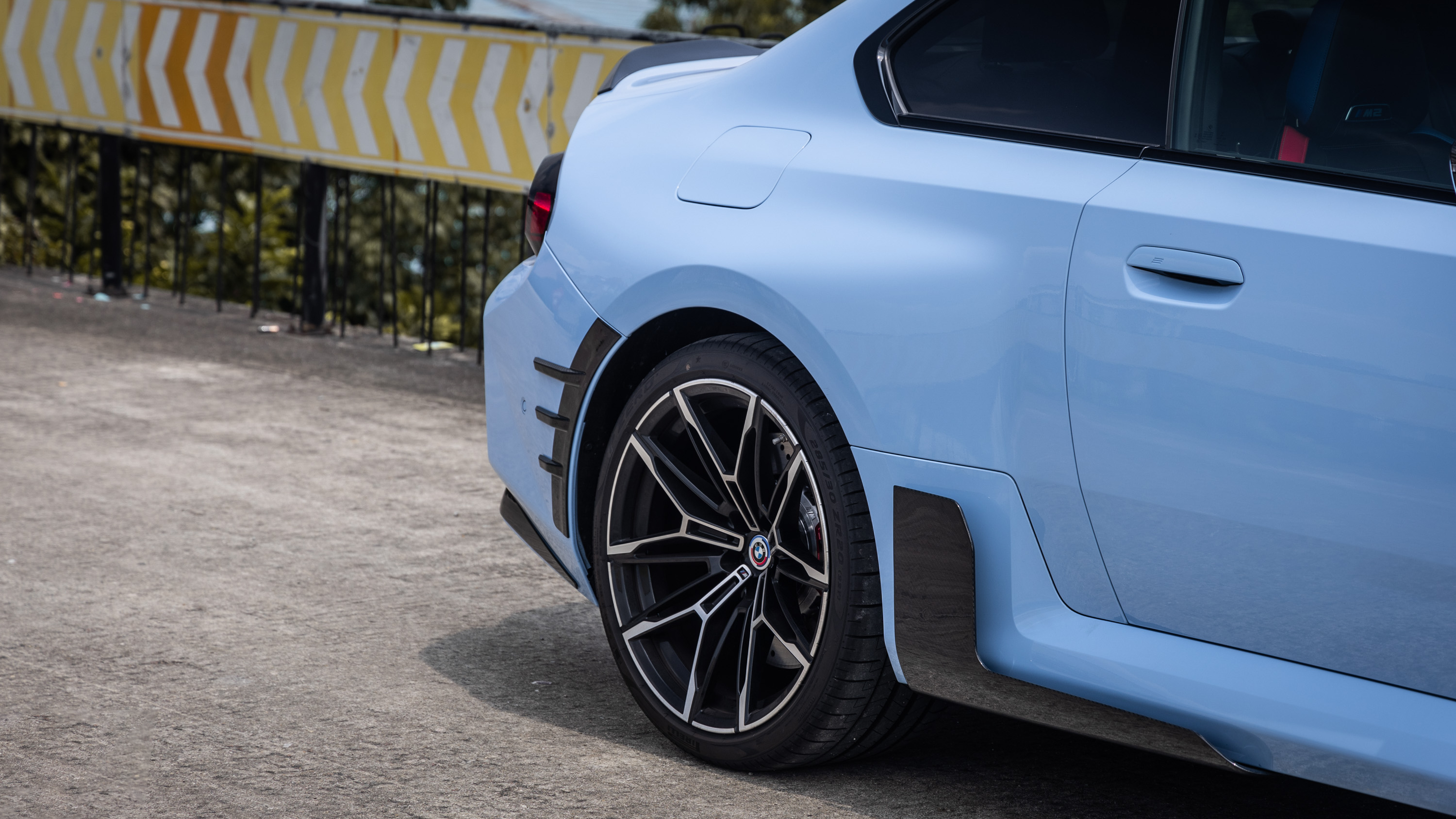 M Performance Style Pre Pregged Dry Carbon Fiber Rear Fender Arch Trim Set for BMW M2 G87 2023+