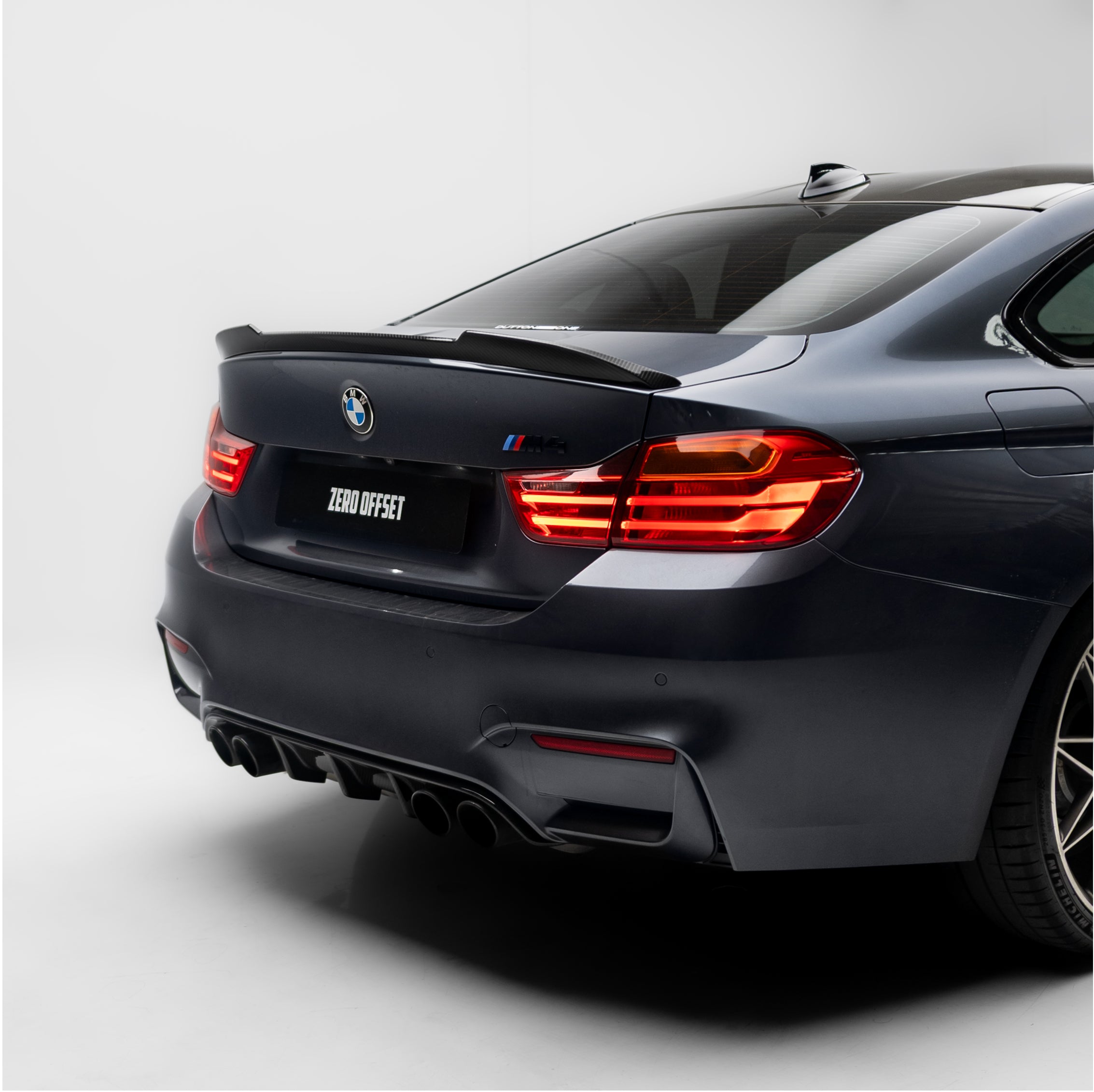 M Performance Style Pre Pregged Dry Carbon Fiber Rear Diffuser for BMW M3 F80 / M4 F82 F83 2014-2020