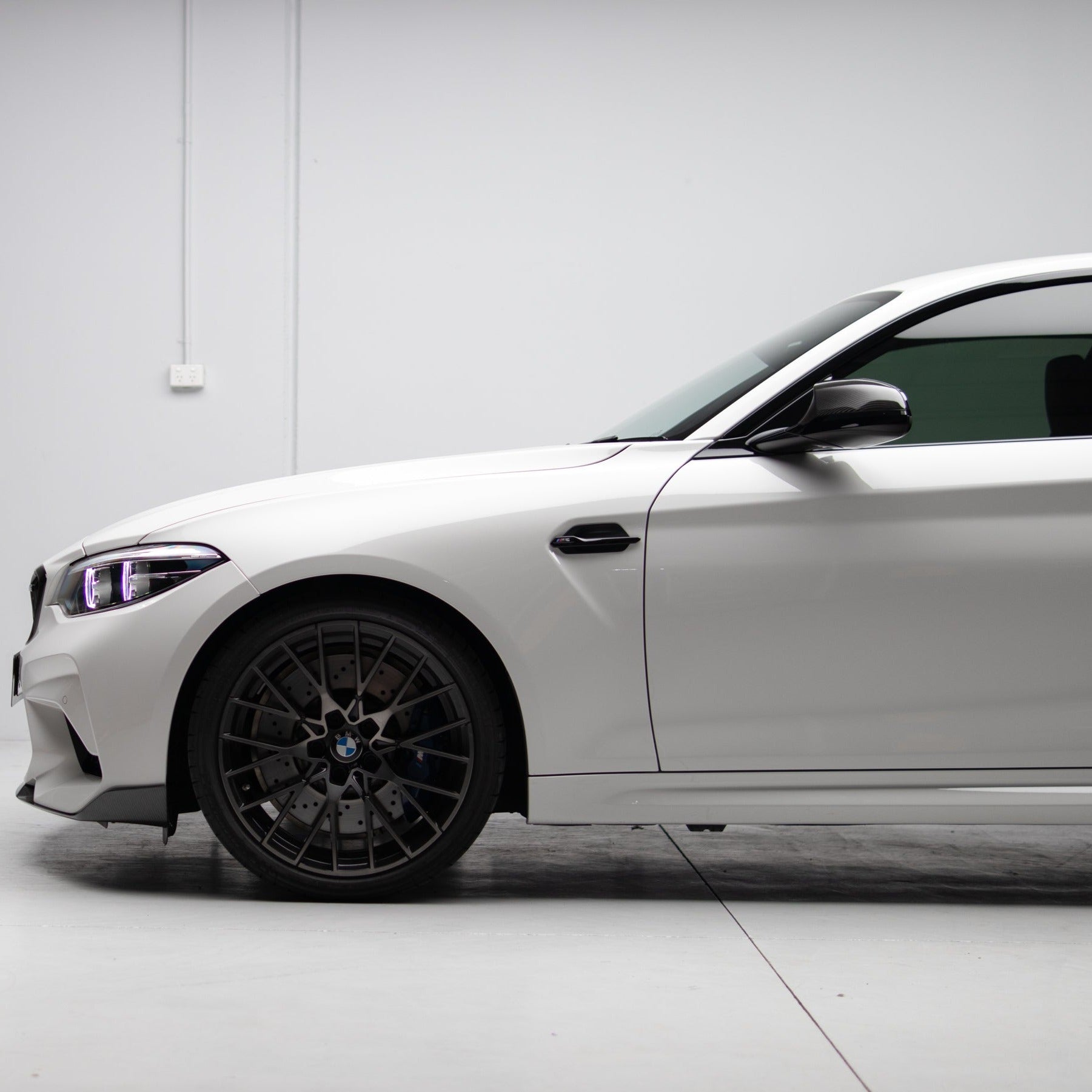 M-Performance Style Pre Pregged Dry Carbon Fiber Mirrors Caps for BMW M2 Comp F87 / M3 F80 / M4 F82 F83