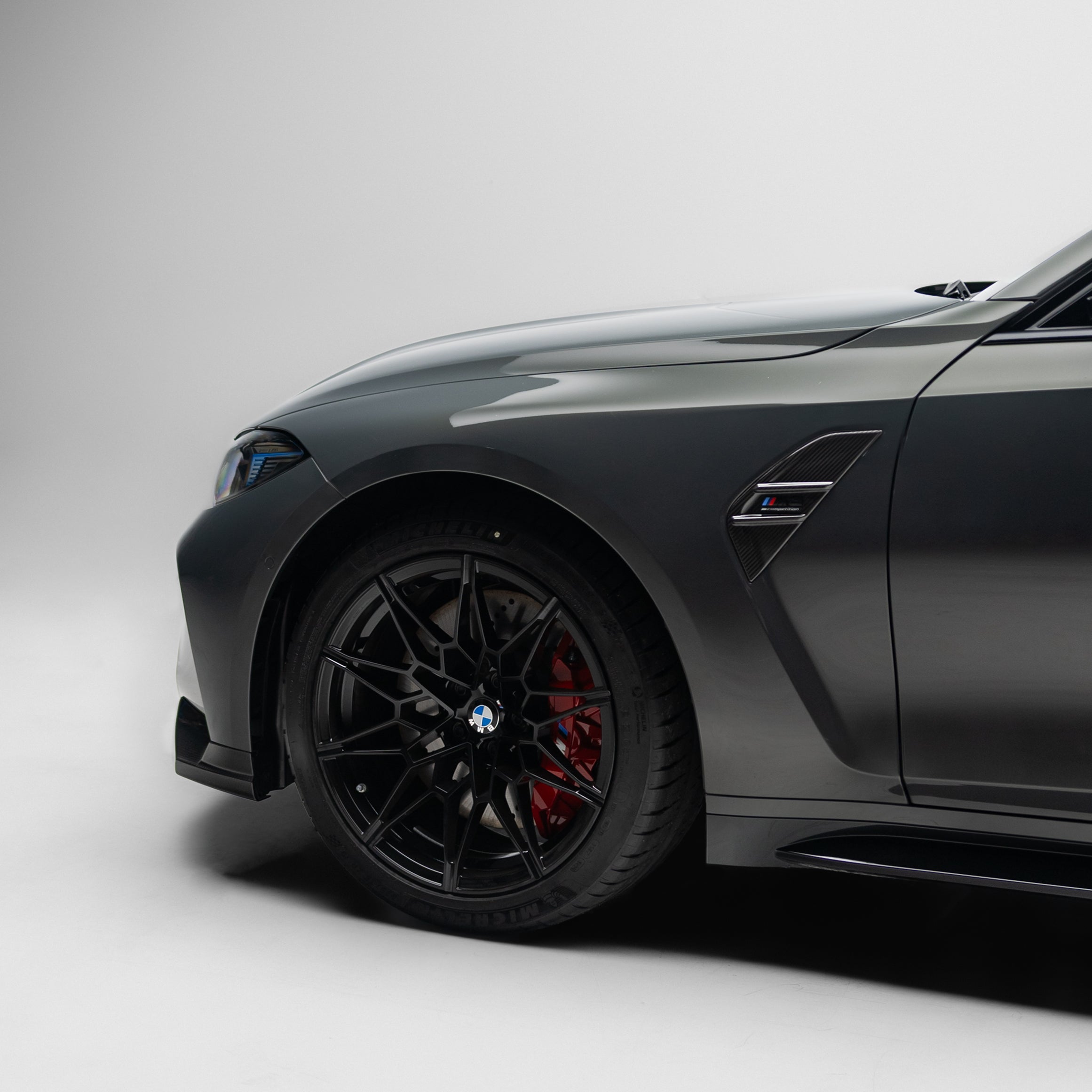 M Performance Style Pre Pregged Dry Carbon Fender Vent Cover for BMW M3 G80 G81 2020+