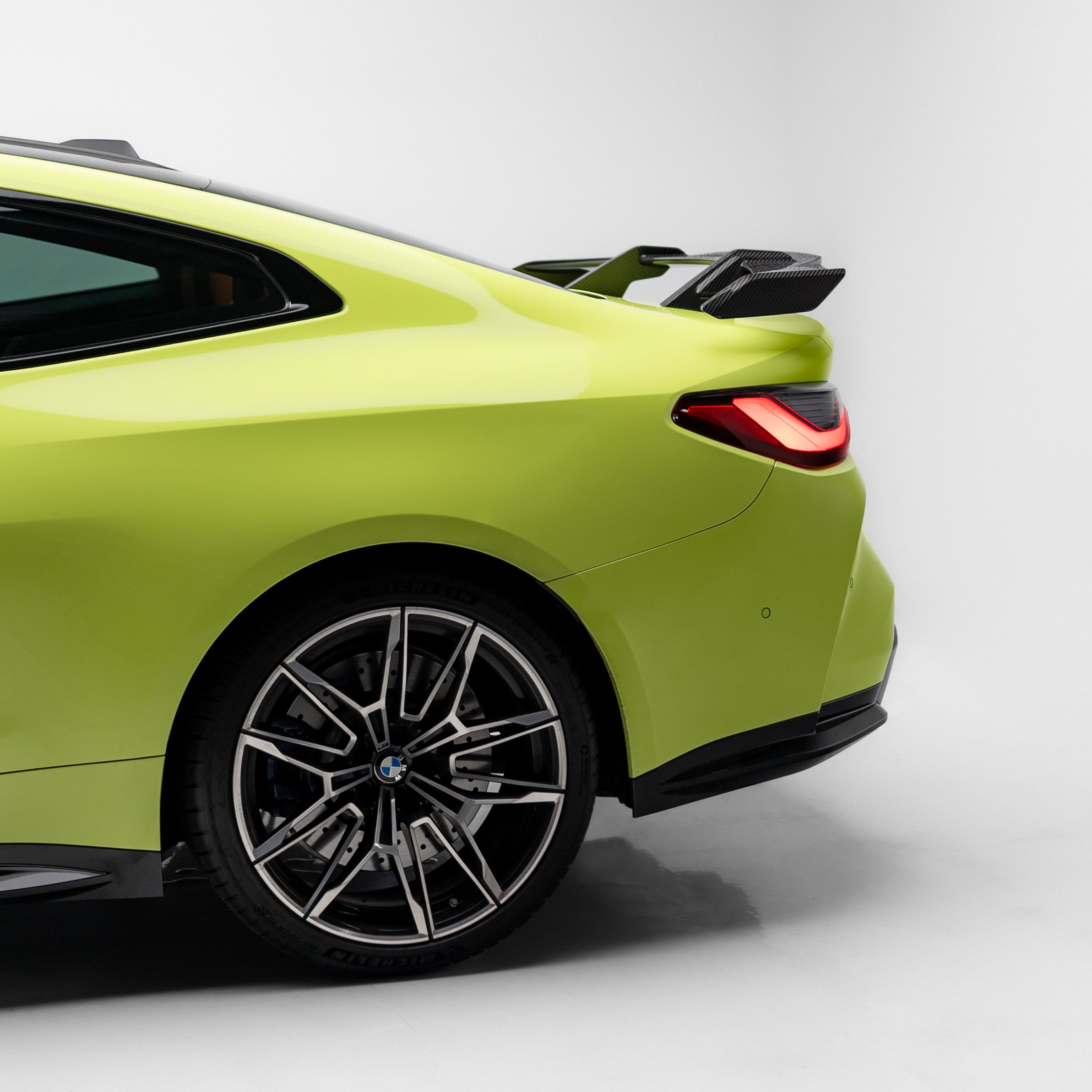 M-Performance Style Pre Pregged Dry Carbon Fiber Wing Spoiler for BMW 3 Series G20 / 4 Series G22 / M3 G80 / M4 G82 20+