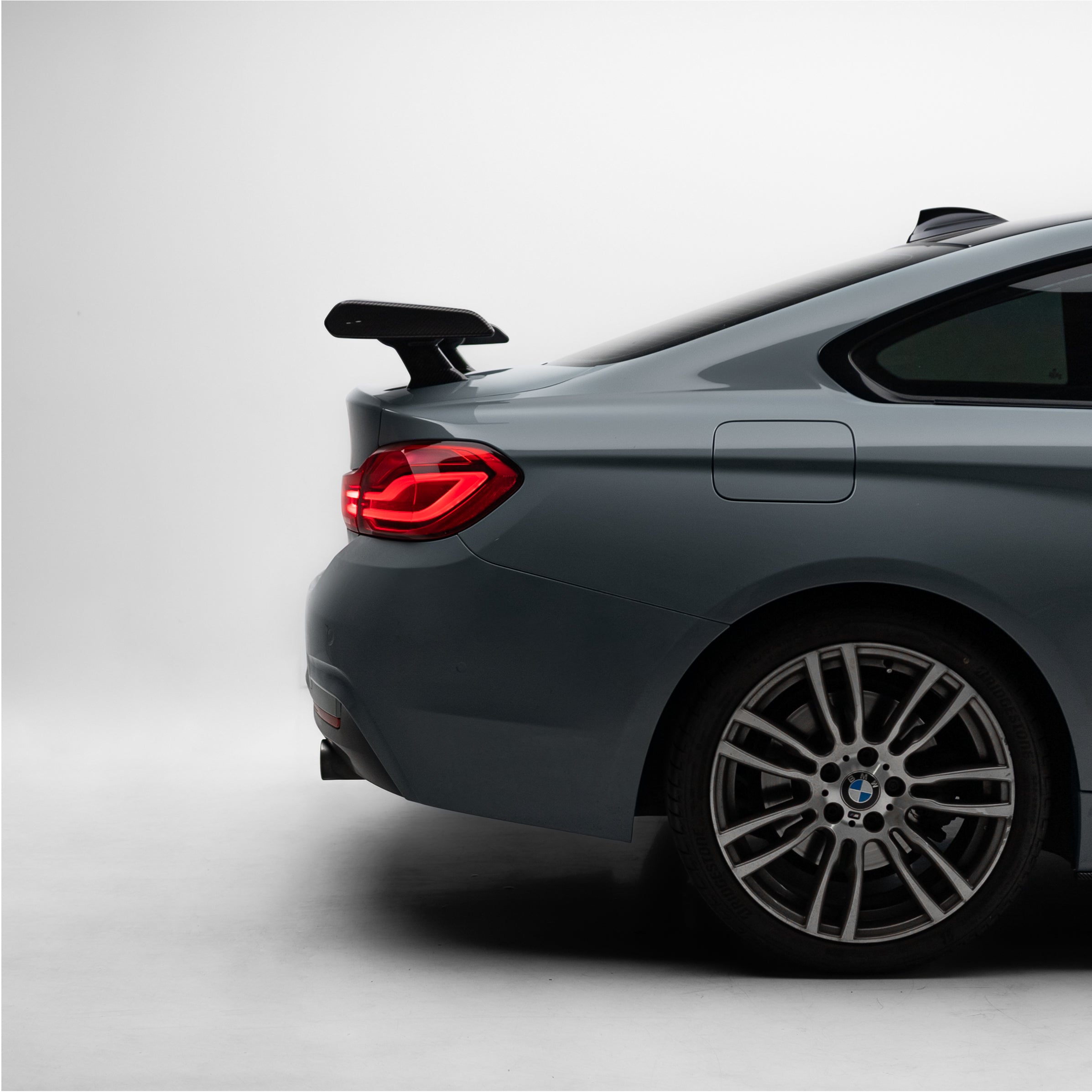 M Performance Style Pre-Pregged Dry Carbon Fibre Rear Wing Spoiler for BMW 2/3/4 Series F22 F30 F32 & M2 M3 M4 F87/F80/F82 2014-2021