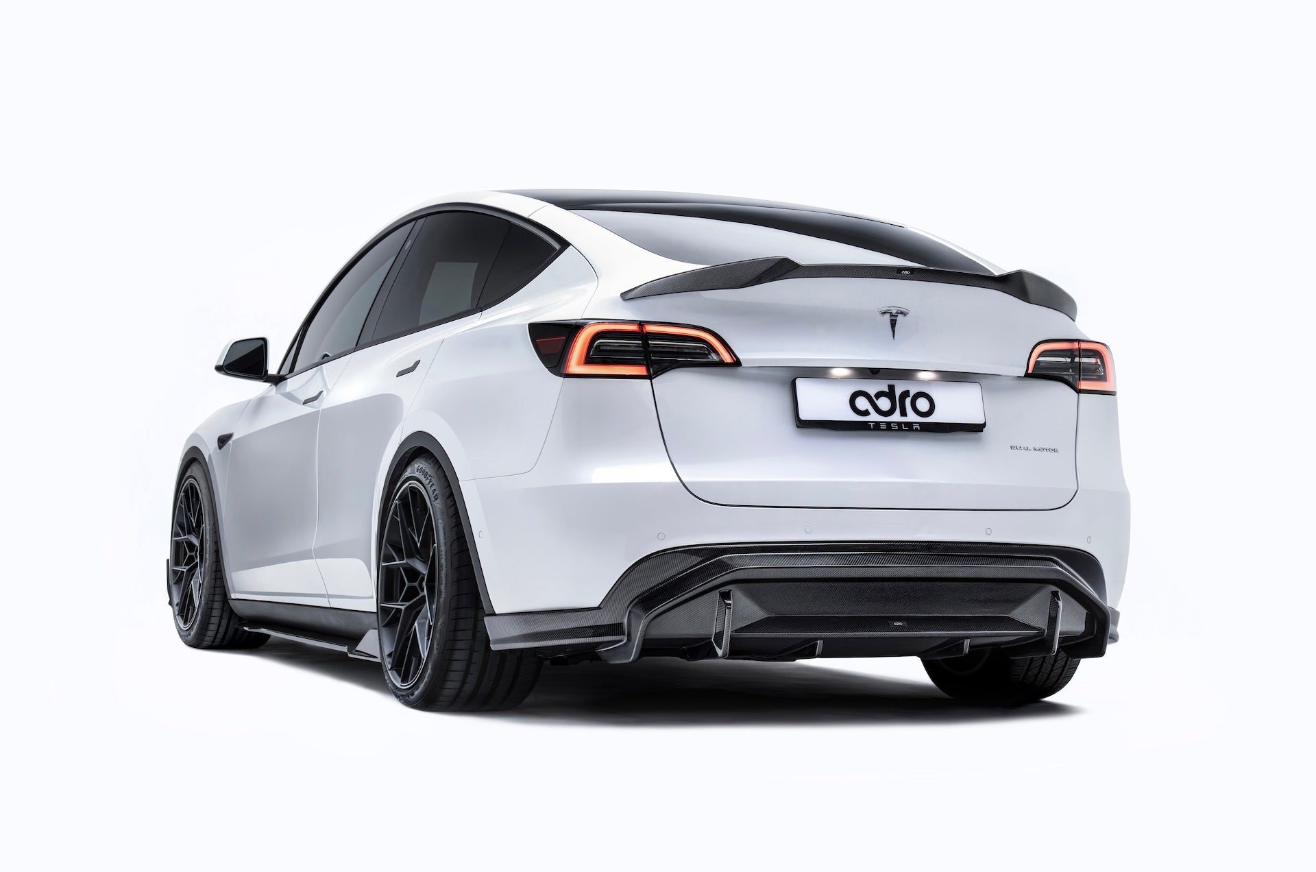 Tesla Model Y V2 Carbon Fiber Side Skirts 2022-2024