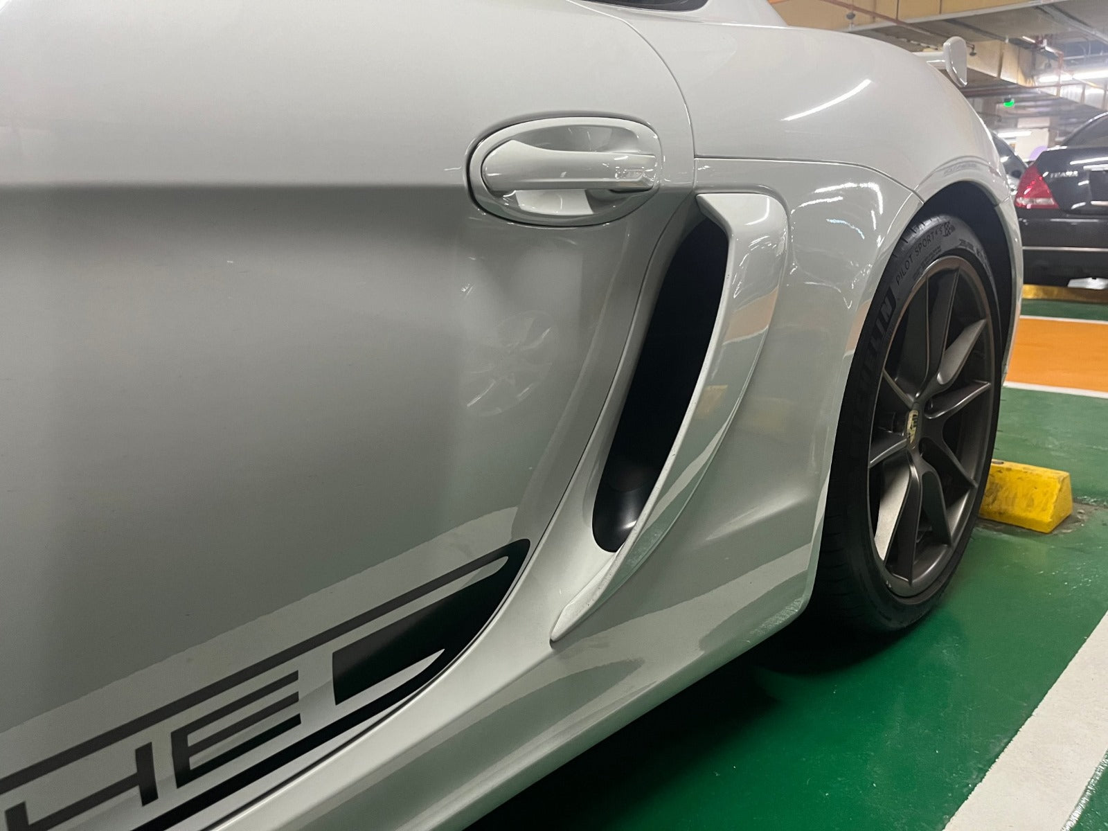 GT4 Style Intake Vent for Porsche Cayman 981 12-16