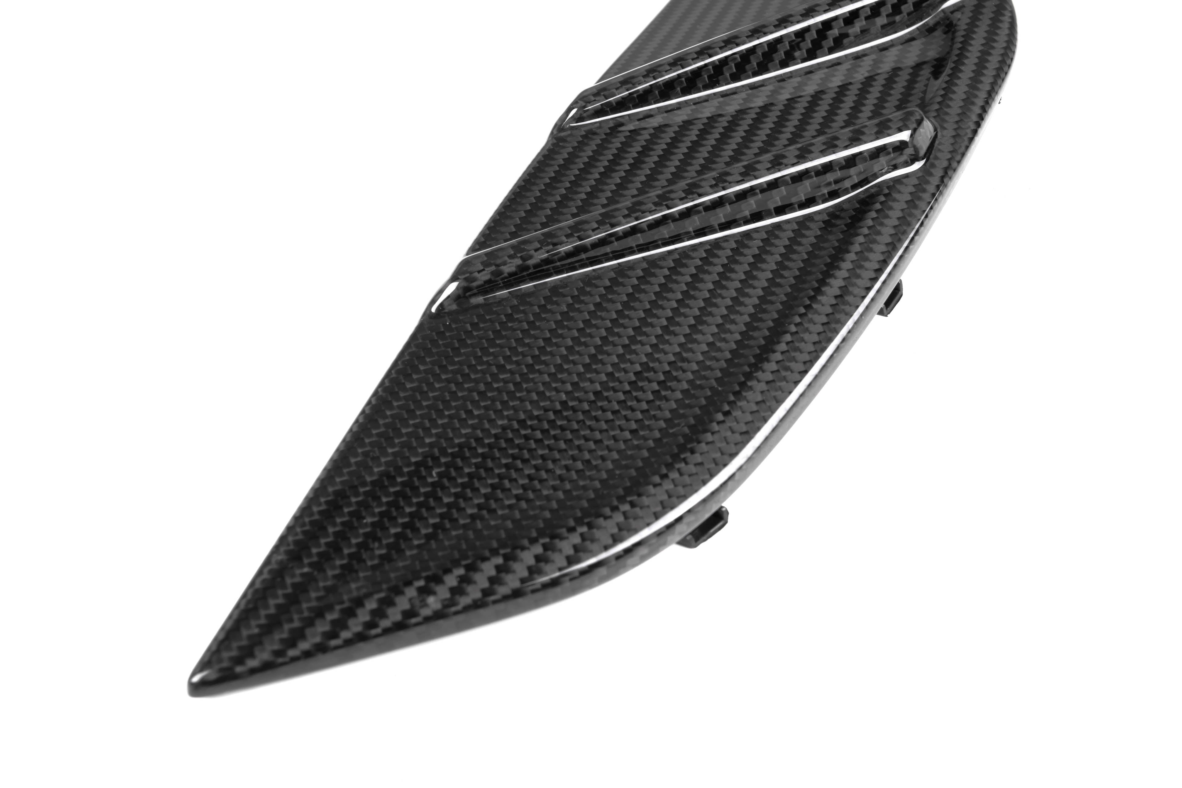 M Performance Style Pre Pregged Dry Carbon Fender Vent Cover for BMW M4 G82 G83 2020+
