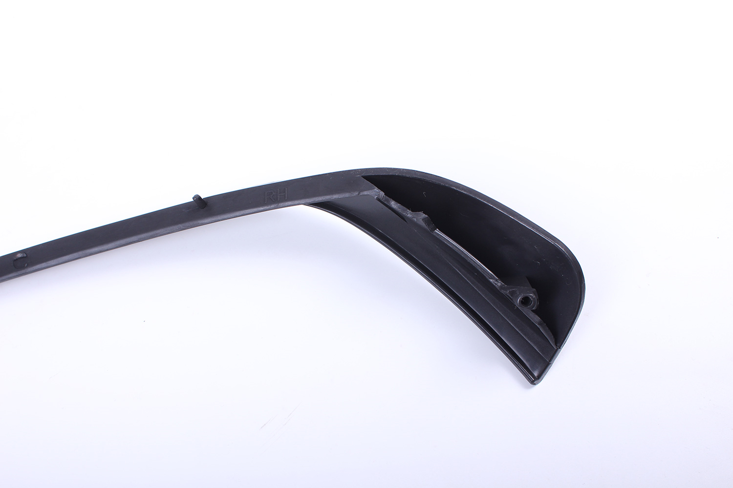 AMG Style Front Canards for Mercedes-Benz CLA C117 Coupe / X117 Wagon 2014-2016