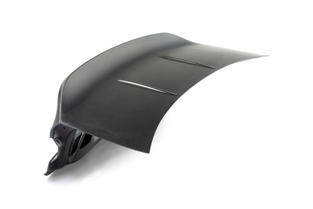 Alpha-N G80 M3 Carbon CSL trunk lid exterior view on white background, showcasing lightweight aerodynamic design.