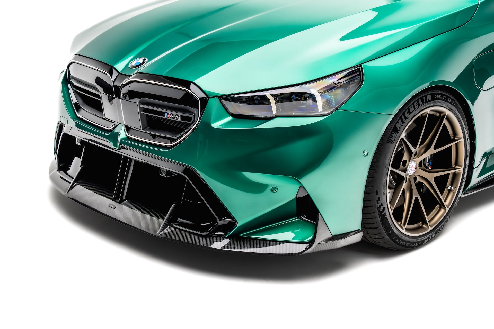 BMW G90 M5 Dry Carbon Fiber Full Kit 2024+