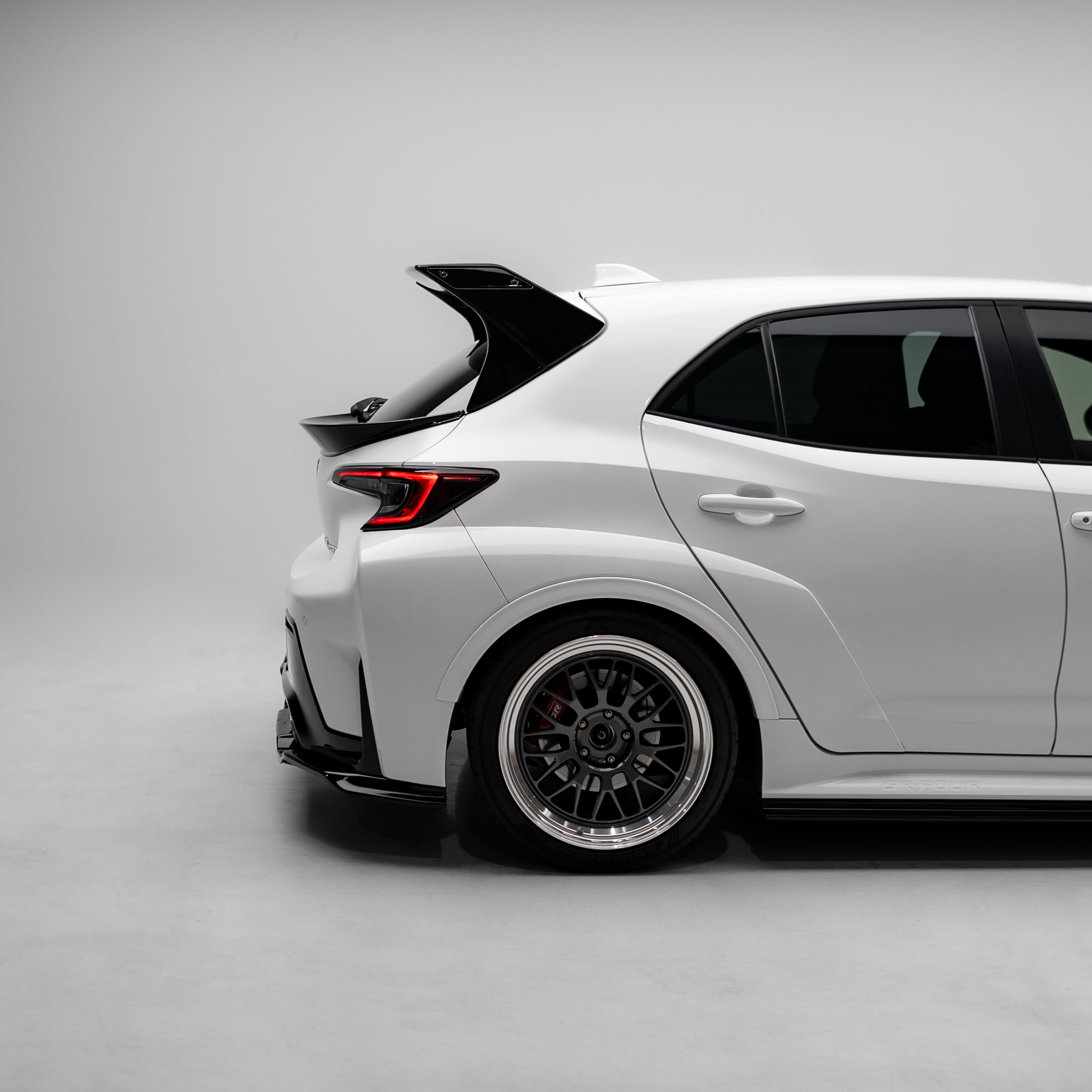 Grow Style Mid Spoiler for Toyota GR Corolla Hatch 2022+