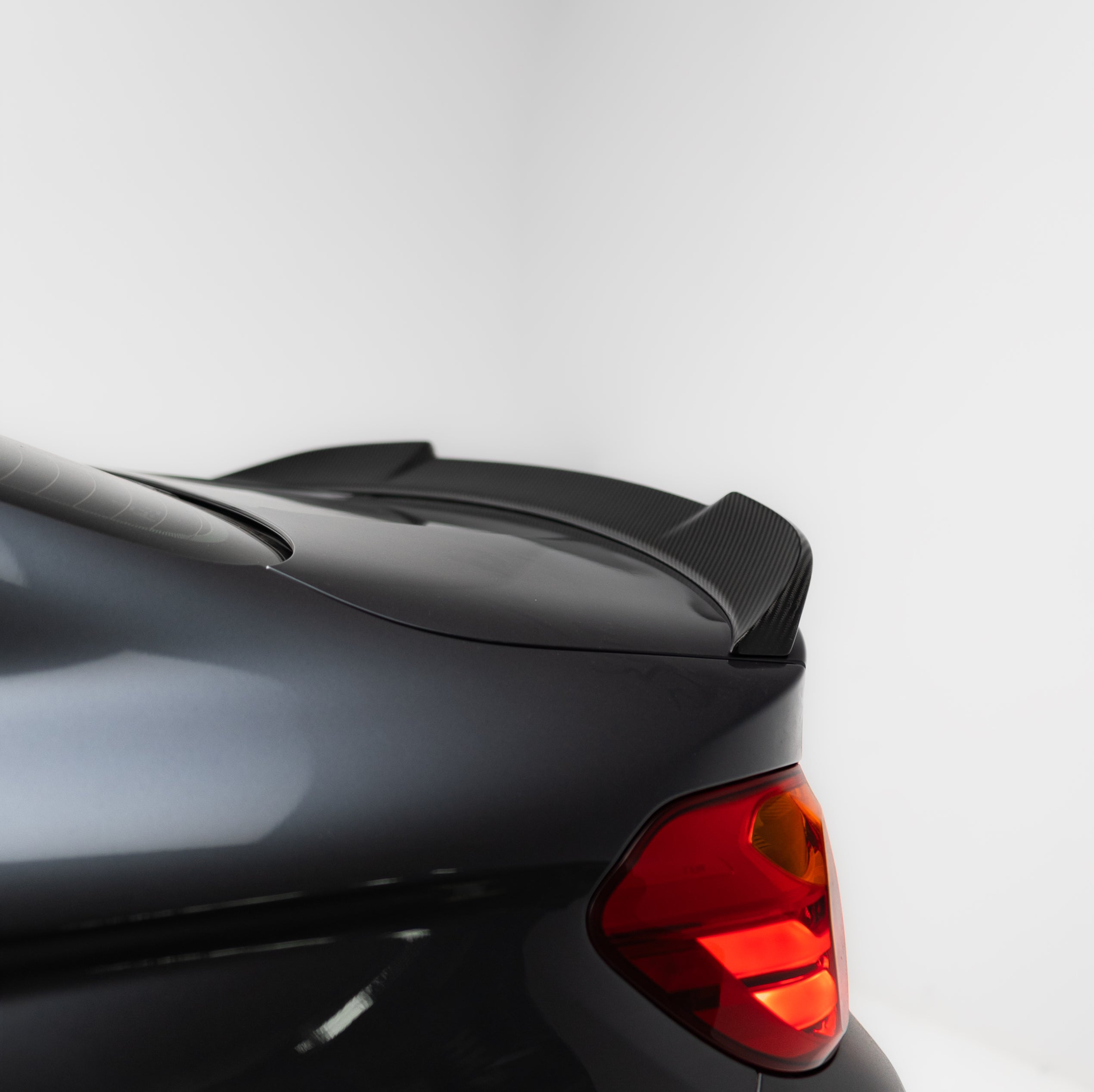 CS Style Pre Pregged Dry Carbon Fiber Spoiler for BMW M4 F82 2014-2020