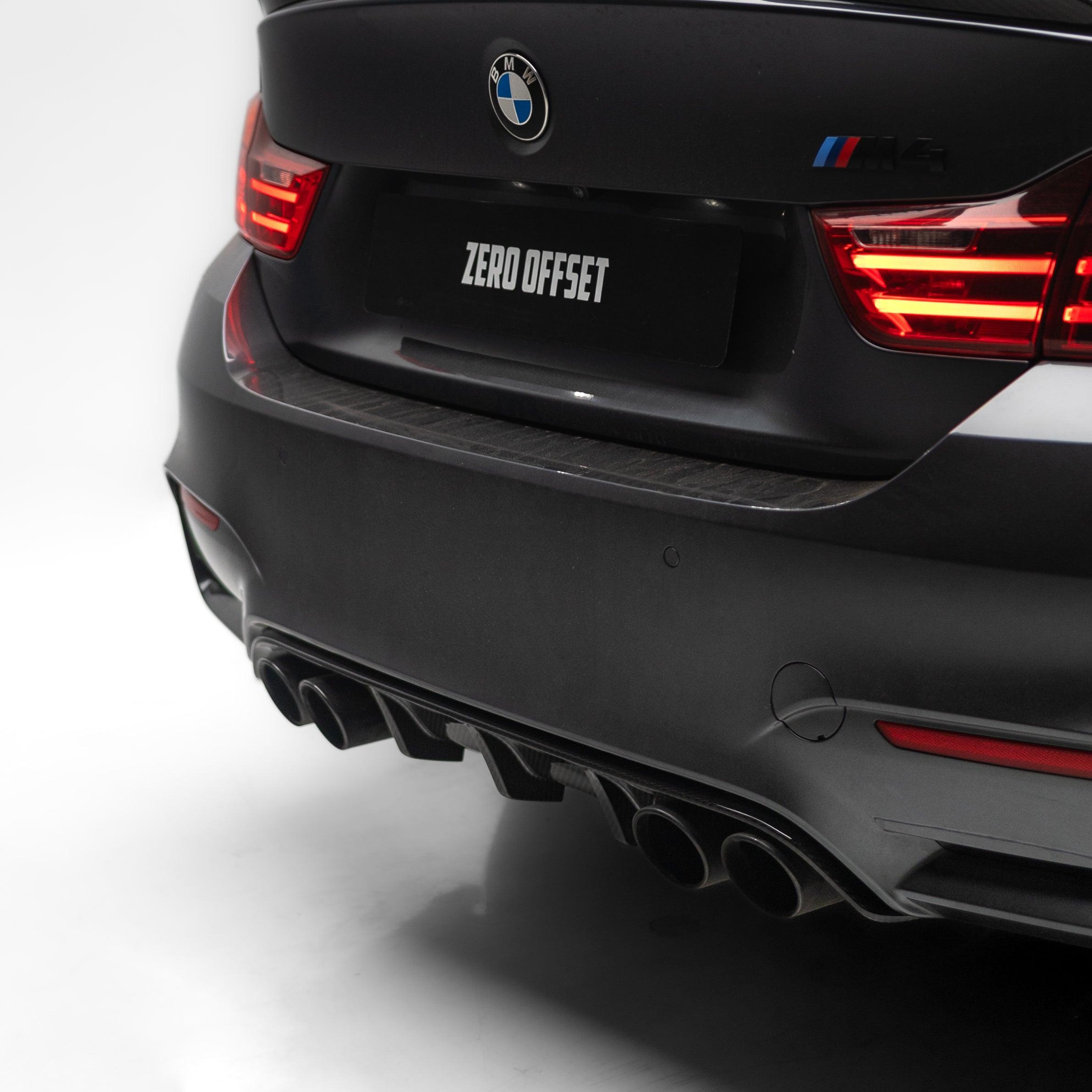 M Performance Style Pre Pregged Dry Carbon Fiber Rear Diffuser for BMW M3 F80 / M4 F82 F83 2014-2020