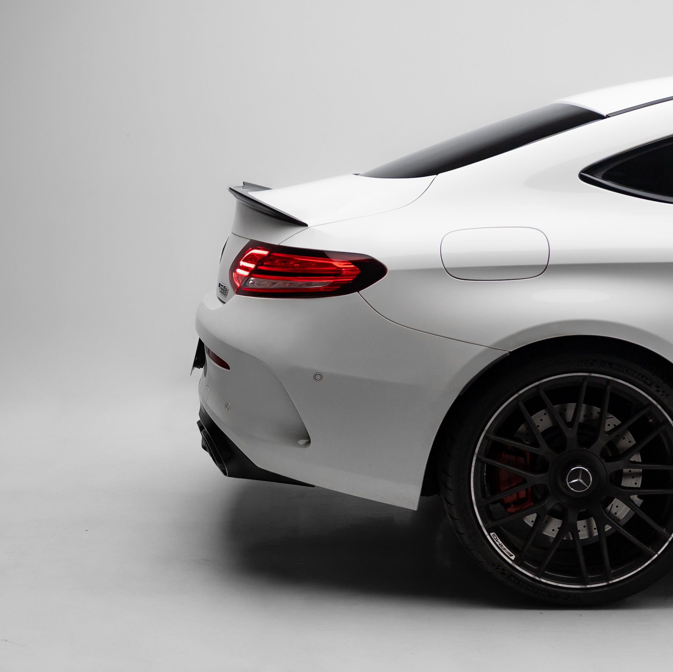 X-Style Pre Pregged Dry Carbon Fiber Spoiler for Mercedes-Benz C Class C205 Coupe