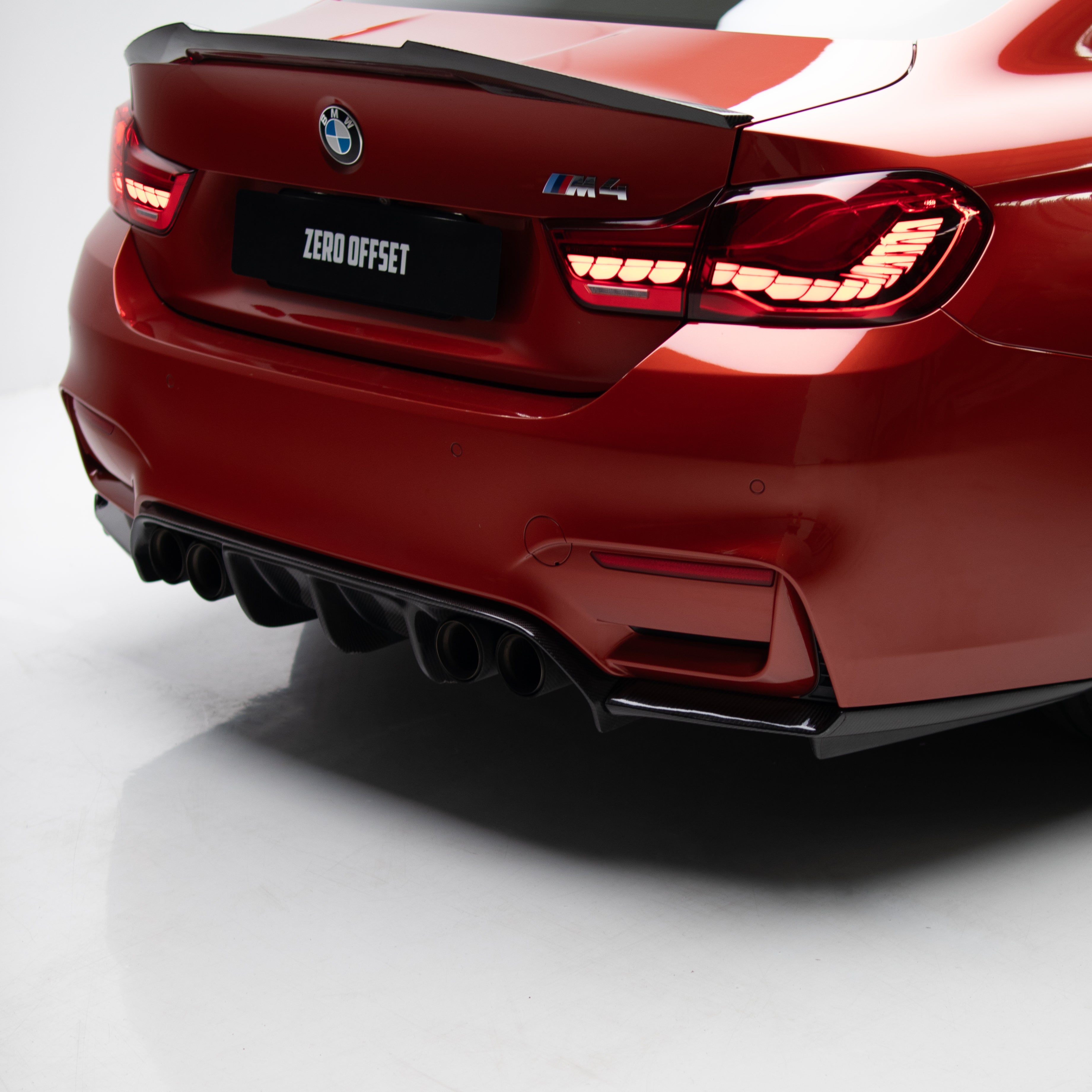 Vorsteiner Style Pre Pregged Carbon Fiber Rear Diffuser for BMW M3 F80 / M4 F82 F83 2014-2020