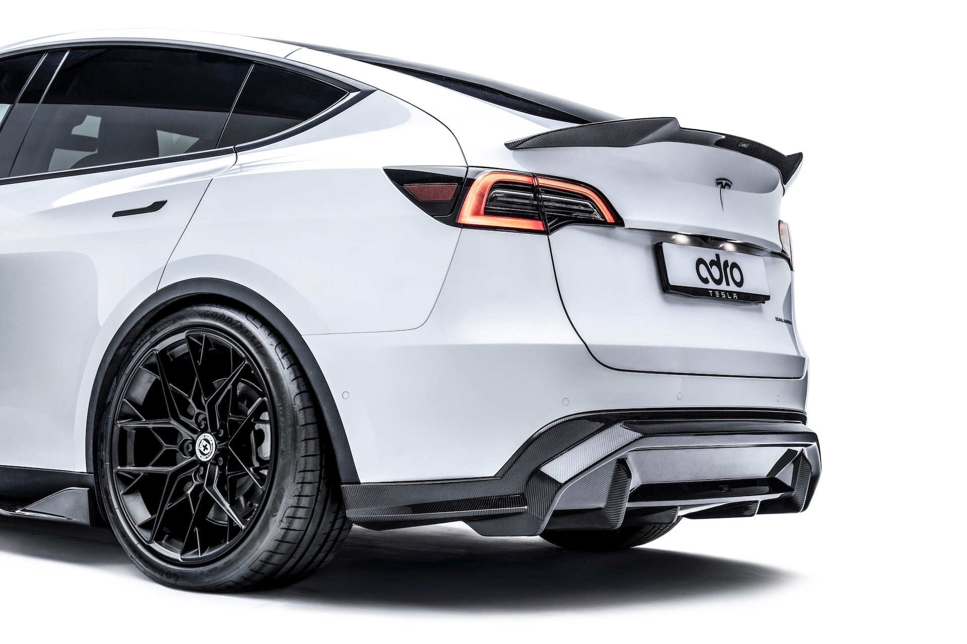 Tesla Model Y V2 Dry Carbon Fiber Full Body Kit 2022-2024
